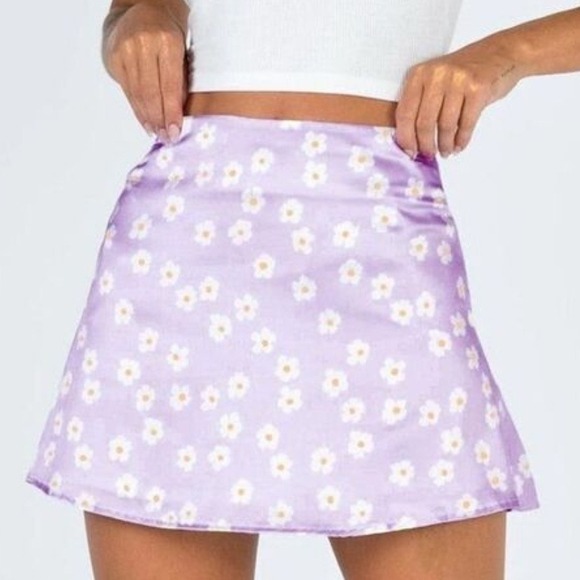 Princess Polly Dresses & Skirts - Princess Polly Silky Lilac Olton Floral Print Satin Mini Skirt Women Size 4